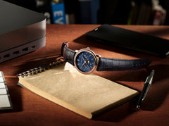 Frederique Constant Uhren Mondanzeige Wochentagsanzeige Datumsanzeige Rose Gehäuse Blau Armband und Zifferblatt Oberturm Uhren in Aarau