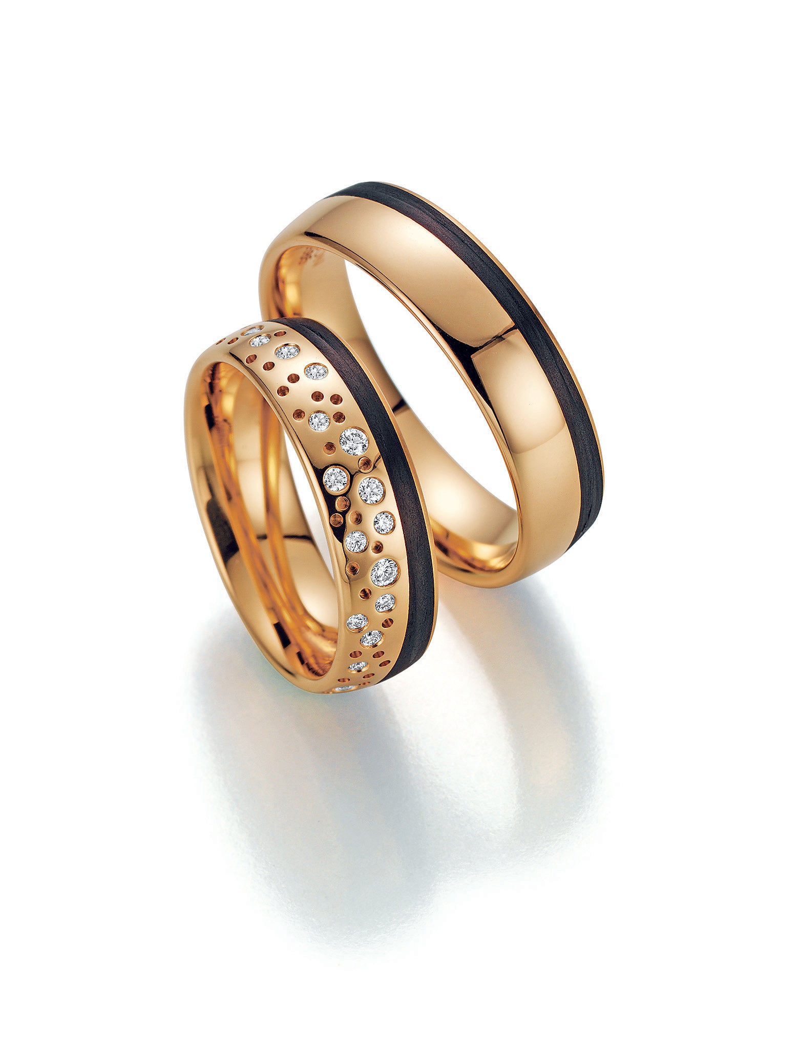 Fischer Trauringe Carbon® From outer space