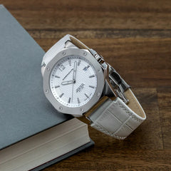 Oberturm Cornavin Limited Edition Leder Armband Weiss Zifferblatt in Aarau