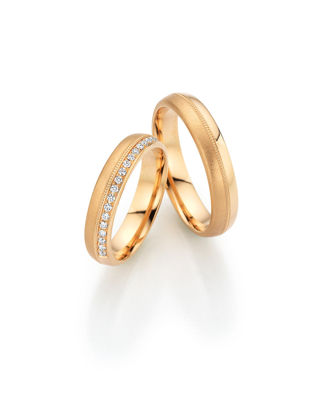 Aargau, Aarau Genießen Sie Eleganz mit goldenen Eheringen und Diamanten!